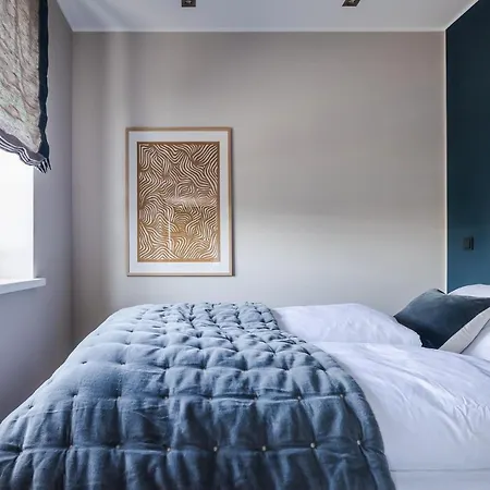 Living Lorens No 7 Apartment